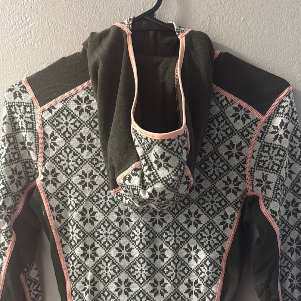 Rose Baselayer Hoodie - Picture 3 of 4